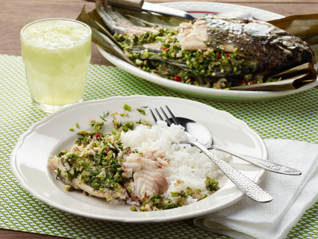 Steamed Fish with Herbs in Banana Leaves (Ntses Ncu Qhwv Nplooj Tsawb)