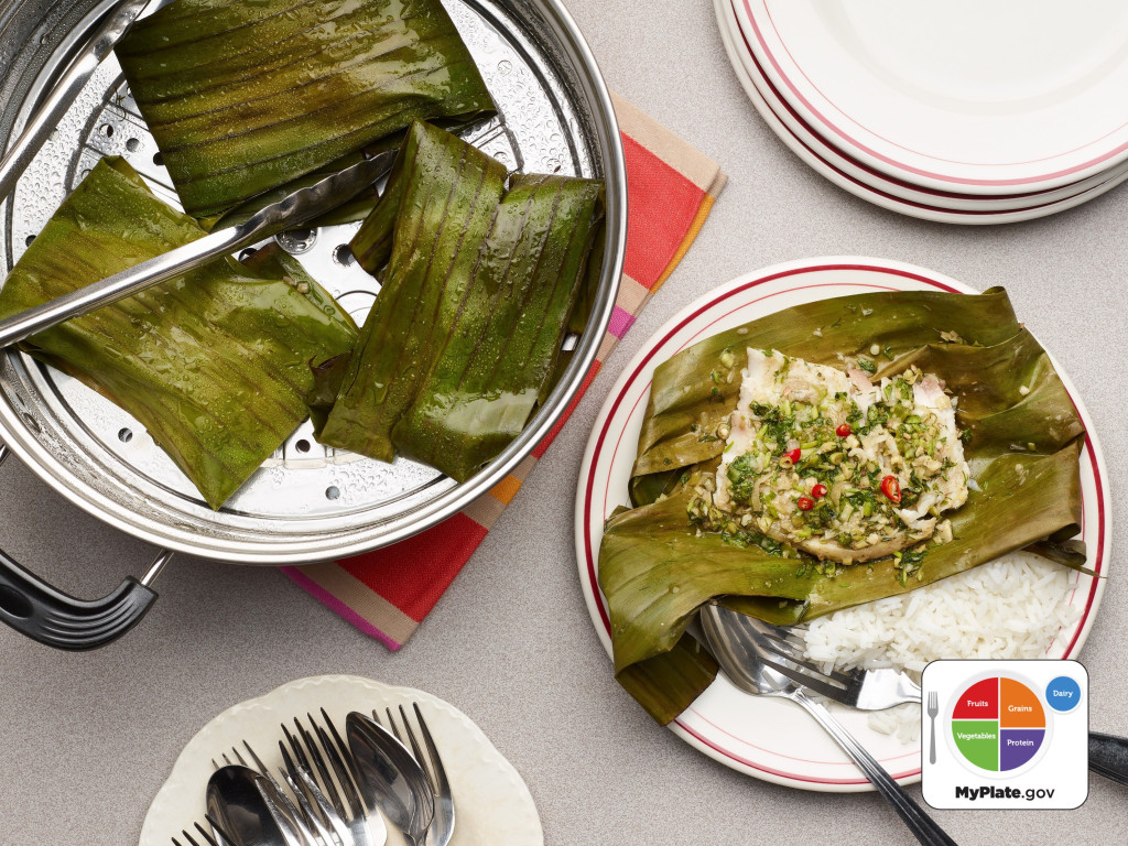 Steamed Fish with Herbs in Banana Leaves (Ntses Ncu Qhwv Nplooj Tsawb)