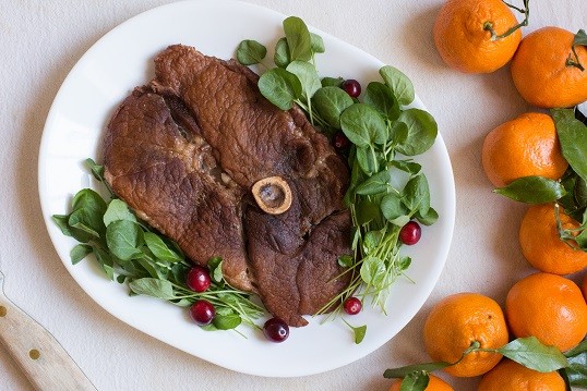 Cranberry Ham Slice recipe on a plate.