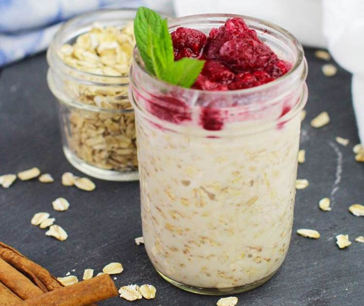 Overnight Oatmeal with Berries in a jar