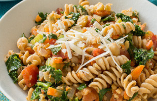 Pasta with Chickpeas, Tomato, and Spinach
