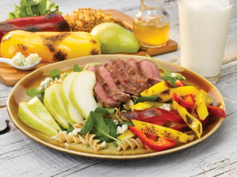 Grilled Steak and Peppers Salad with Pears