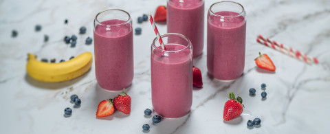 image of Green Tea Berry Banana Smoothie in a glass