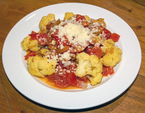 Image of Stewed Cauliflower, Tomatoes, and Onions recipe on a plate