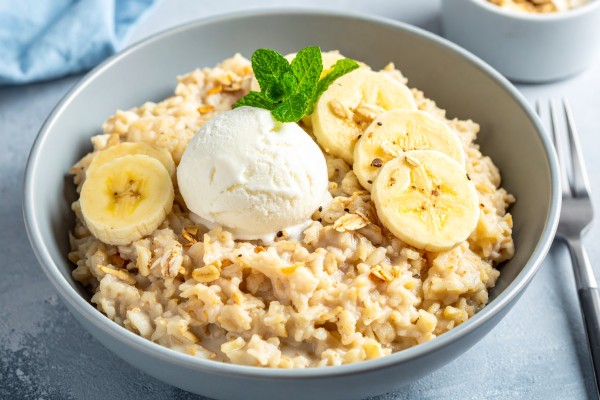 Banana Split Oatmeal Recipe in a bowl.