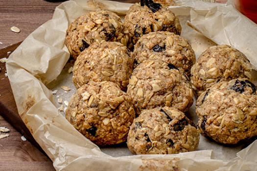 Oat Snack Cakes in a bowl