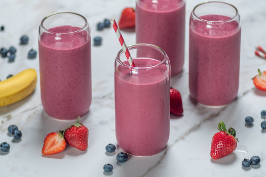 image of Green Tea Berry Banana Smoothie in a glass