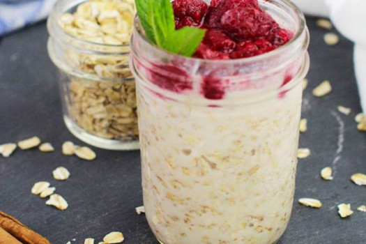 Overnight Oatmeal with Berries in a jar