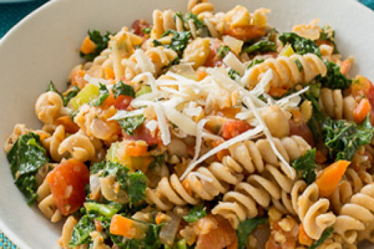 Pasta with Chickpeas, Tomato, and Spinach in a bowl