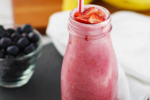 Very Berry Smoothie in a jar