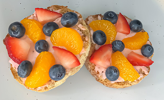 pieces of Fruit Pizza To Go