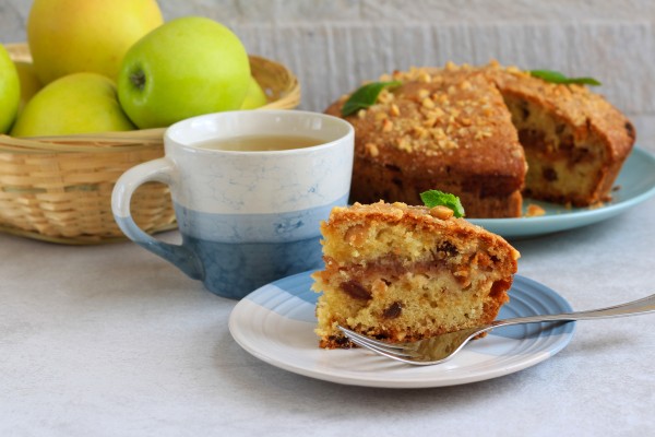 Apple Coffee Cake Recipe on a plate.