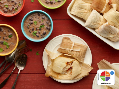 Steamed Stuffed Cornbread with Chicken (Tamales)